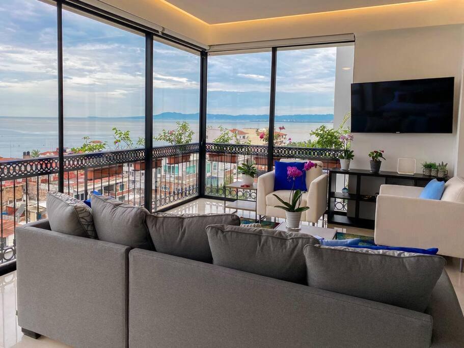 Luxury Oceanview Modern Condo Пуэрто-Вальярта Экстерьер фото