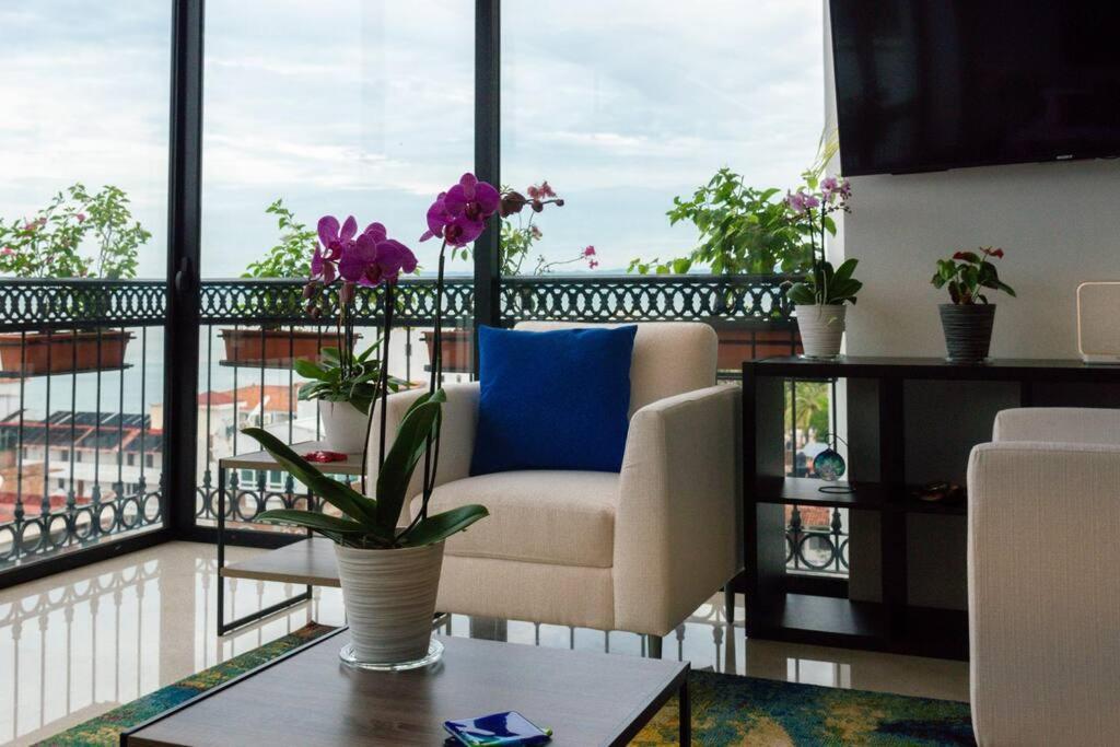 Luxury Oceanview Modern Condo Пуэрто-Вальярта Экстерьер фото