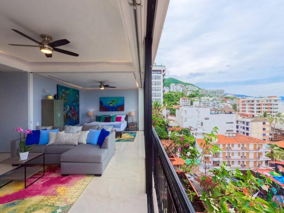 Luxury Oceanview Modern Condo Пуэрто-Вальярта Экстерьер фото